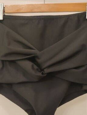 Hackwith Design House High-Waisted Twist Front Black Swim Bottoms